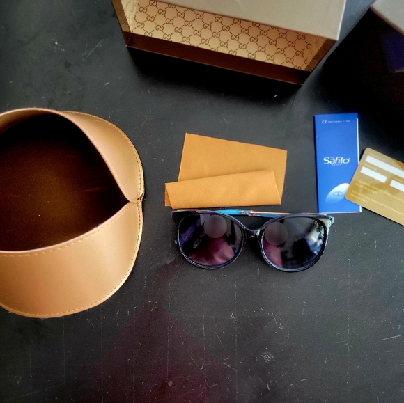 Gucci Sunglasses - Picture 7 of 7